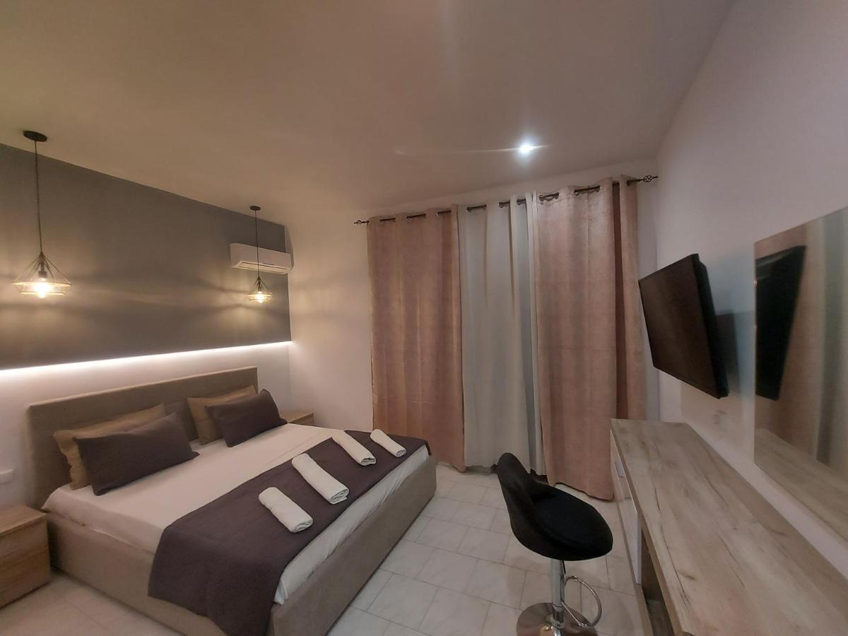 Aegean Pearl Hotel ตีกากี ภายนอก รูปภาพ