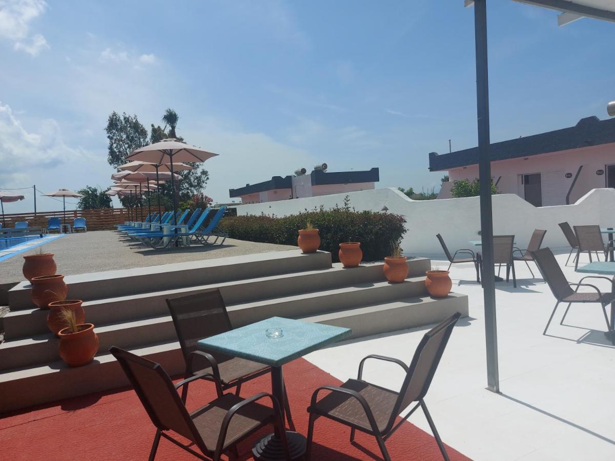 Aegean Pearl Hotel ตีกากี ภายนอก รูปภาพ