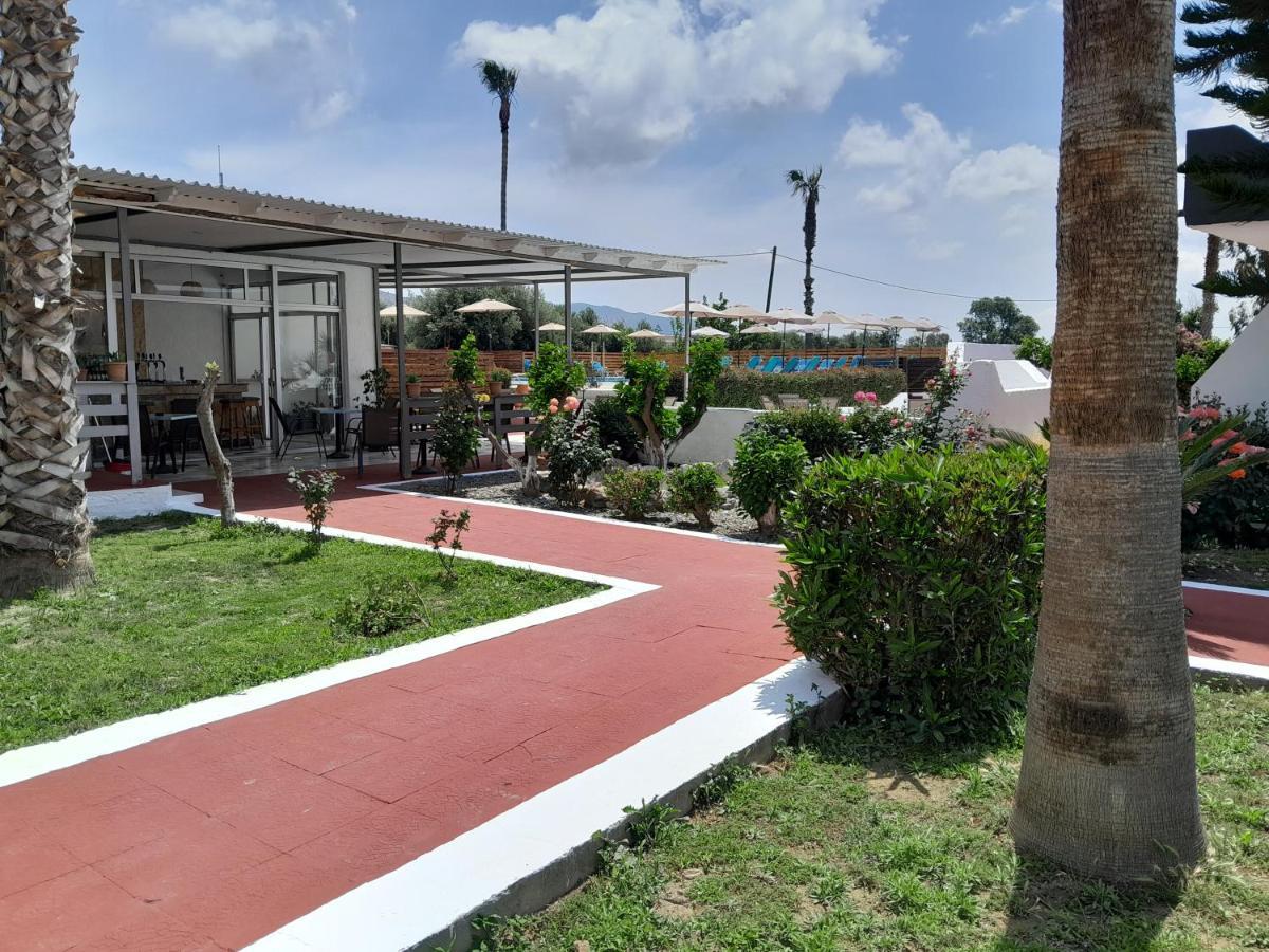 Aegean Pearl Hotel ตีกากี ภายนอก รูปภาพ